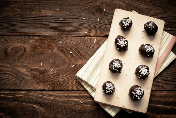 Quelle croisière propose des ateliers de fabrication de chocolat avec des maîtres chocolatiers?